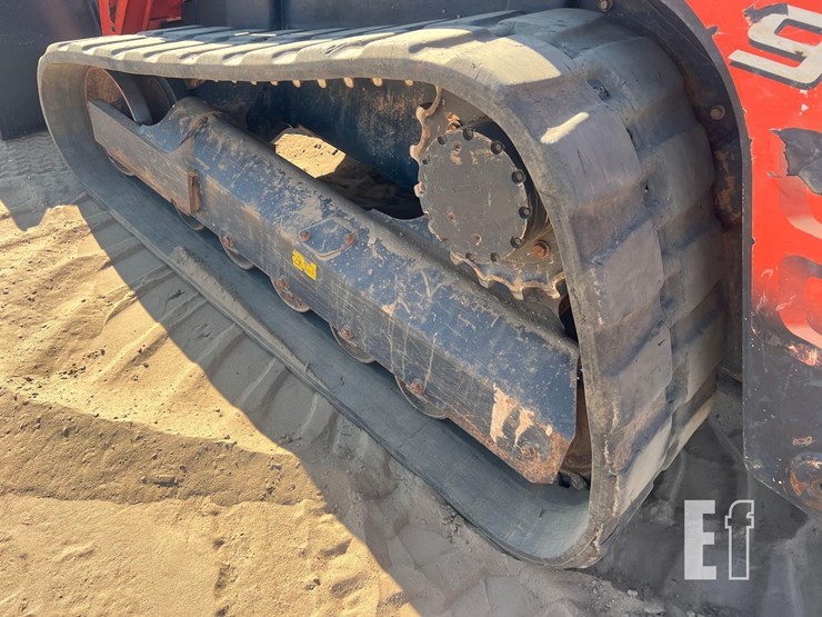 2013-kubota-svl90-2-image-19