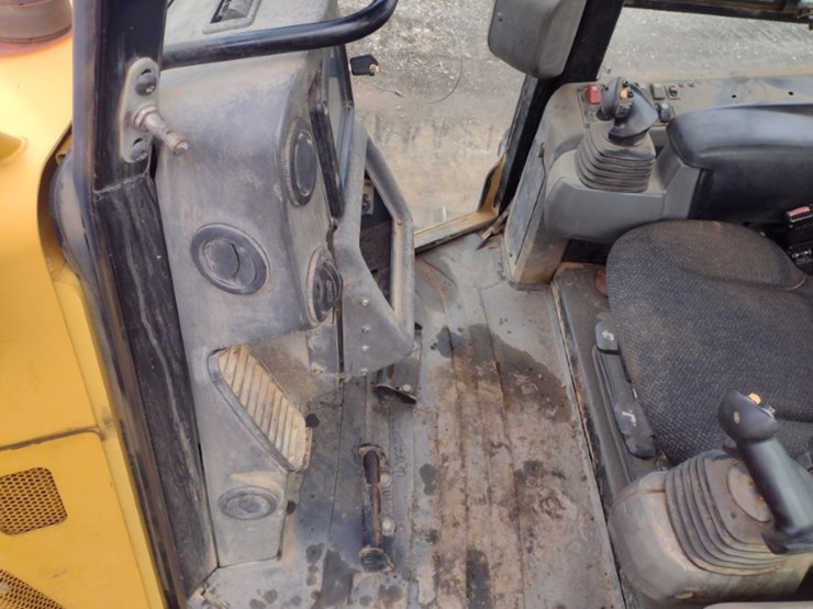 caterpillar-d5k2-lgp-image-14