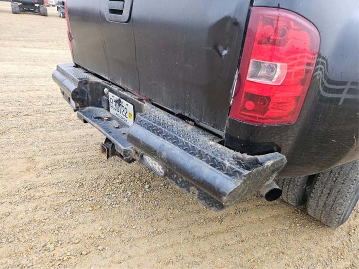 2008-chevrolet-3500-image-22