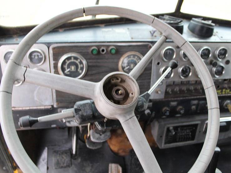 1982-caterpillar-3406-image-14