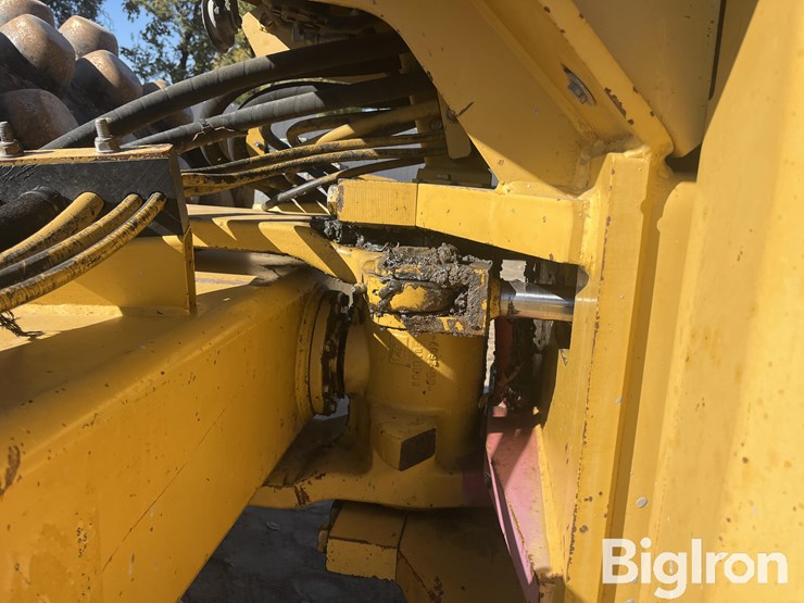 caterpillar-cp-563e-image-13