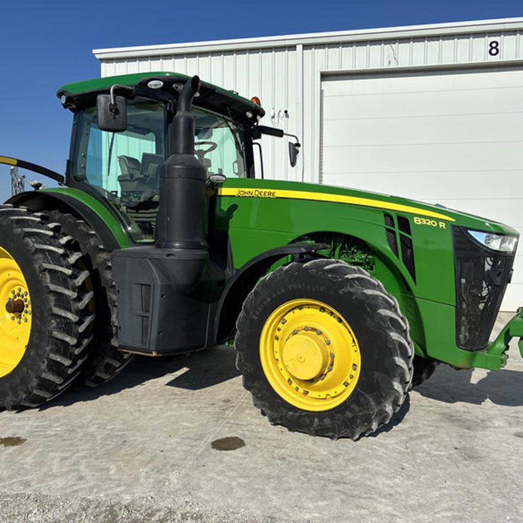 JOHN DEERE 8320R