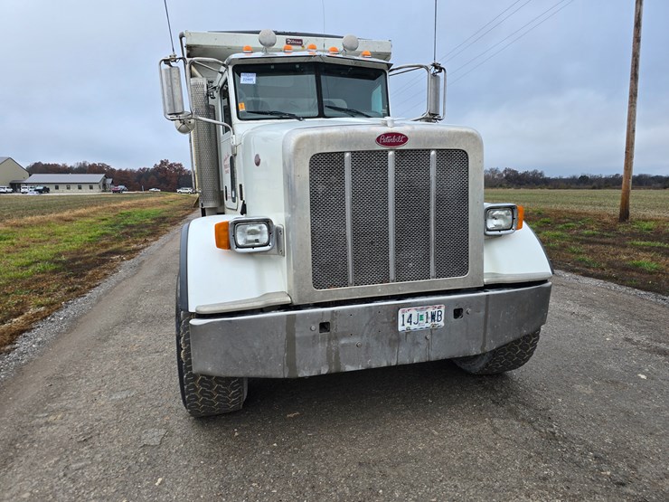 peterbilt-367-image-43