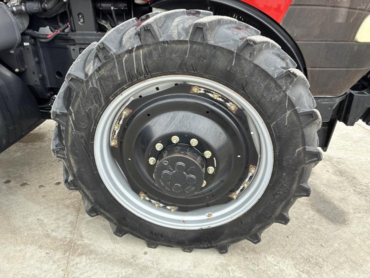 case-ih-magnum-245-image-47