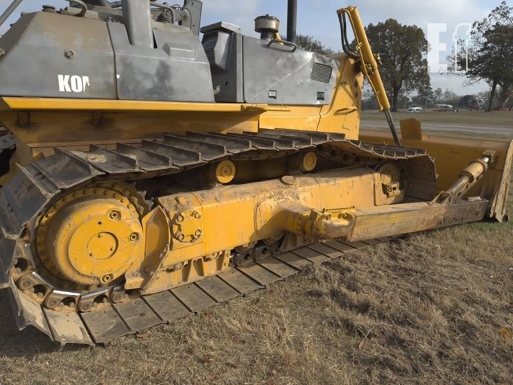 komatsu-d65px-12-image-12