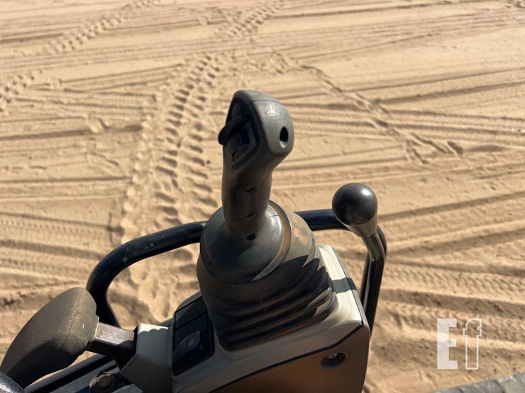 caterpillar-305e2-cr-image-31