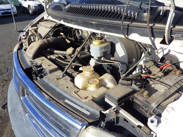 2002-dodge-ram-3500-image-10