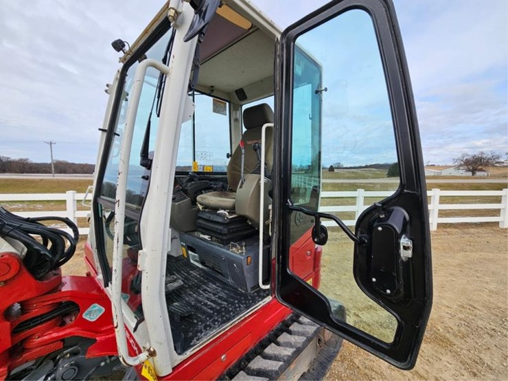#3422-•-takeuchi-tb260-excavator-image-18