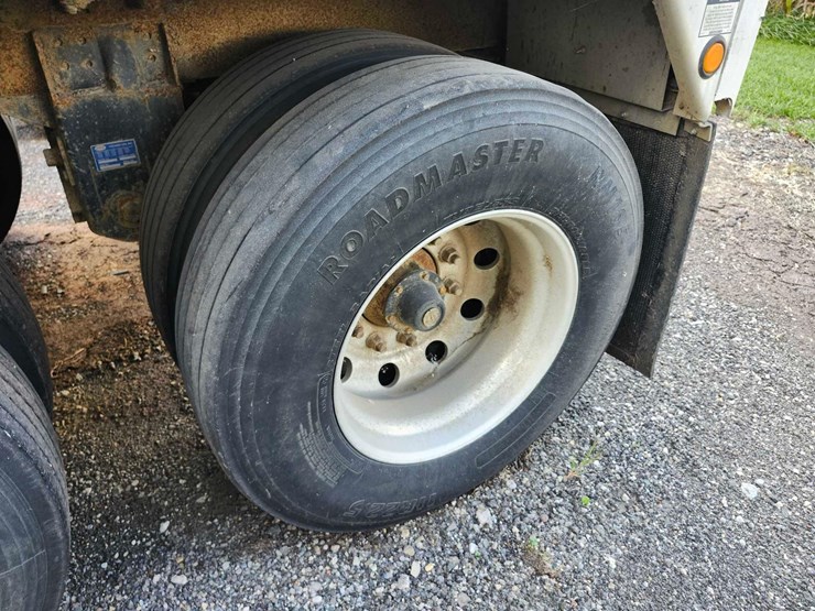 2010-wilson-hopper-bottom-image-9