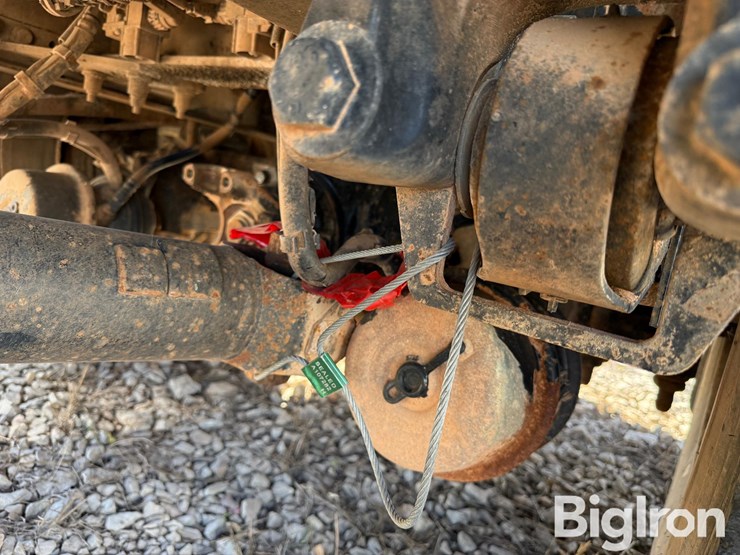 2014-peterbilt-337-image-13