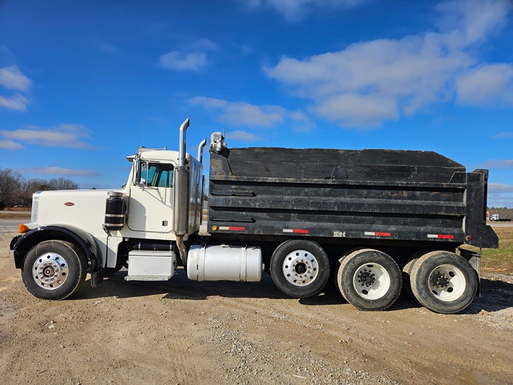 peterbilt-379-image-8