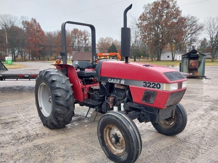 case-ih-3220-image-3