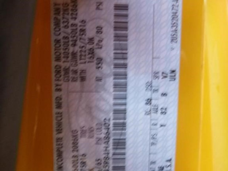 2004-ford-e450-image-19