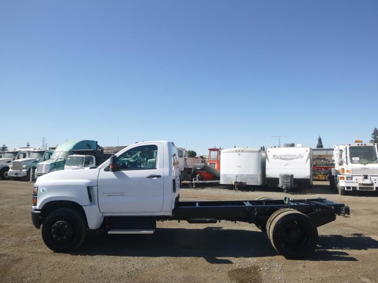 chevrolet-silverado-5500hd-image-5