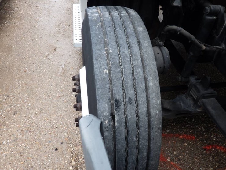 2018-freightliner-cascadia-125-image-21