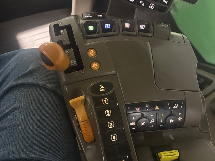 2016-john-deere-9470r-image-10