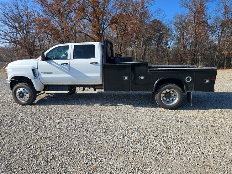 chevrolet-silverado-5500hd-image-12