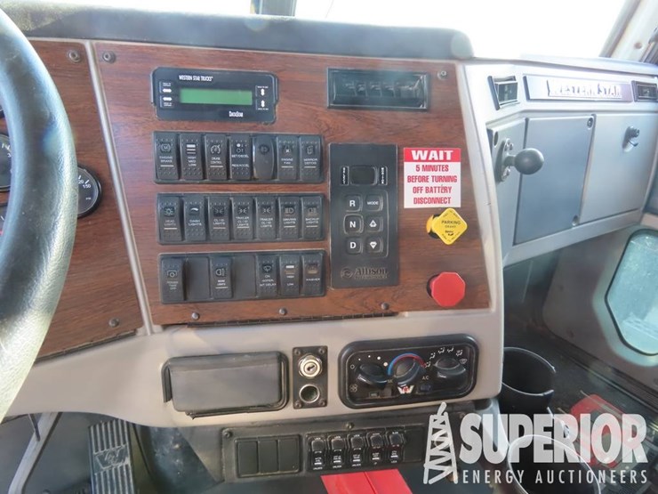 2015-western-star-4900-image-8