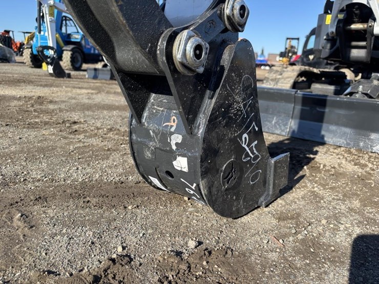 2022-bobcat-e10e-hydraulic-excavator-image-13