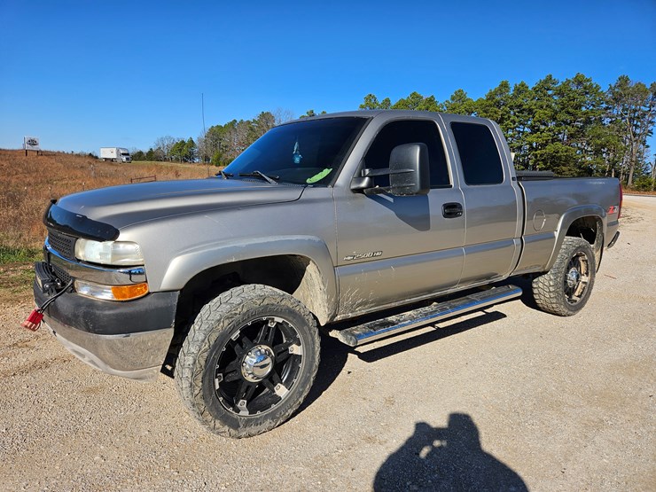 chevrolet-silverado-2500-image-3