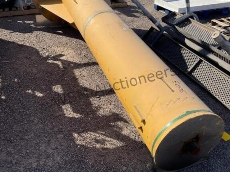 steel-shop-crane-stand-image-2