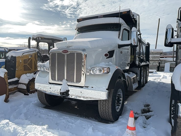 peterbilt-567-image-1