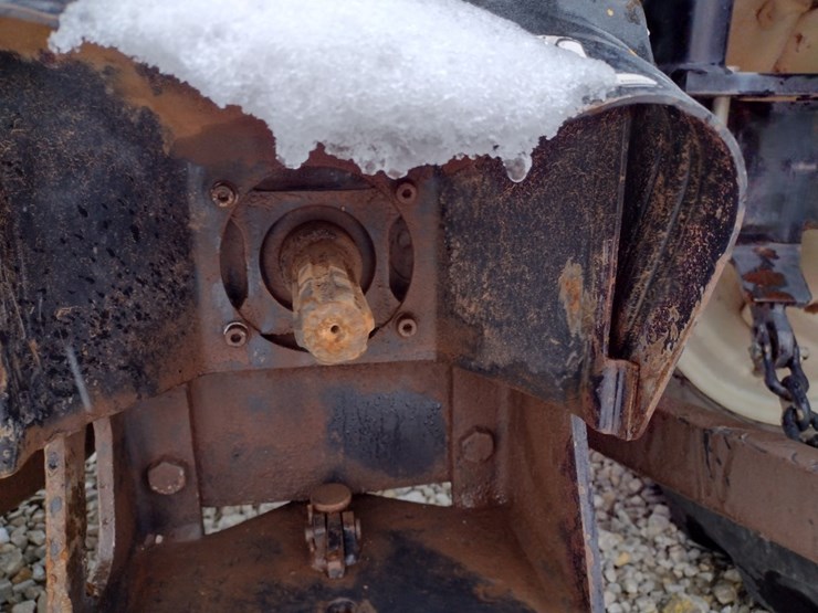 new-holland-tn70a-image-22