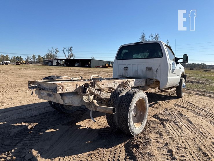 ford-f550-xl-image-6