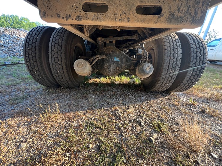 peterbilt-520-image-16