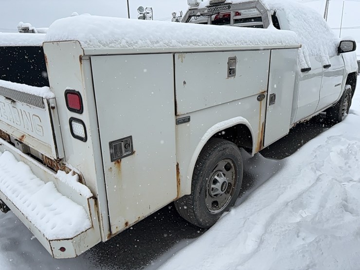 2016-chevrolet-2500hd-image-4