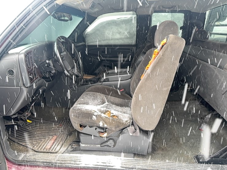 2004-gmc-sierra-1500-image-9