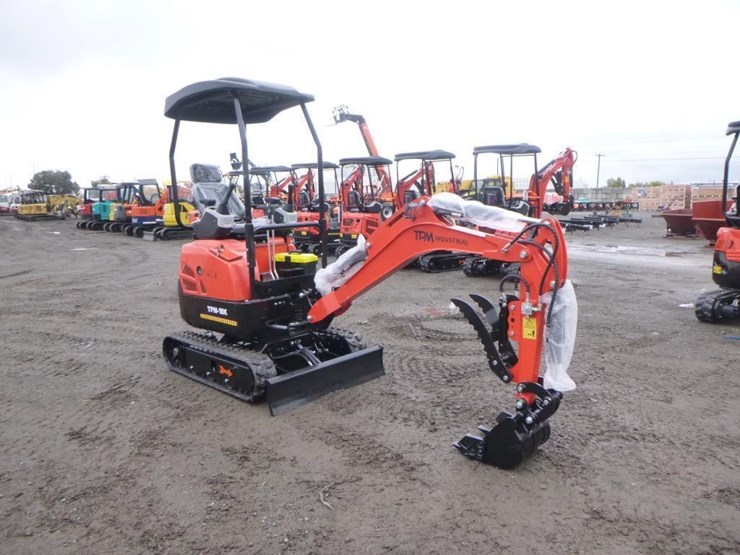 2025-tpm-18k-hydraulic-excavator-image-2