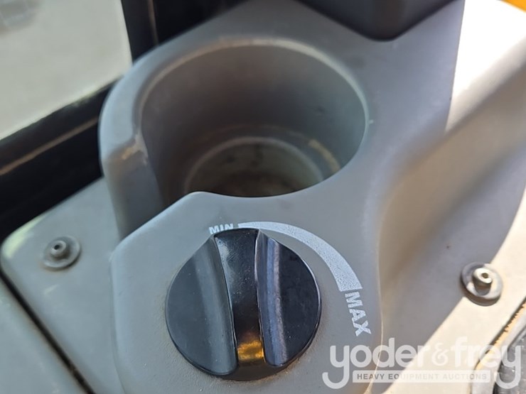 2018-komatsu-d61pxi-24-image-124