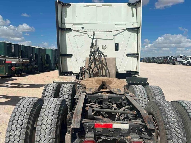 2014-international-prostar-image-6