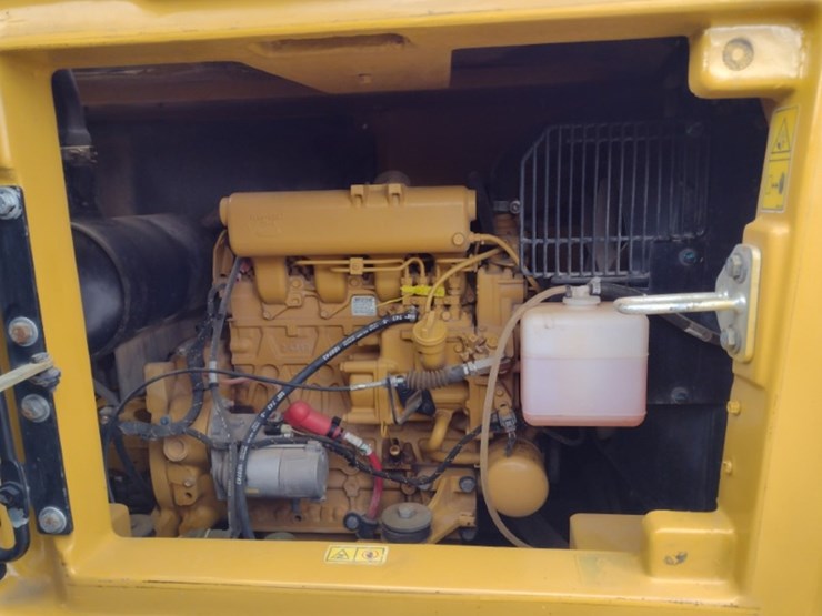 caterpillar-307.5-image-48