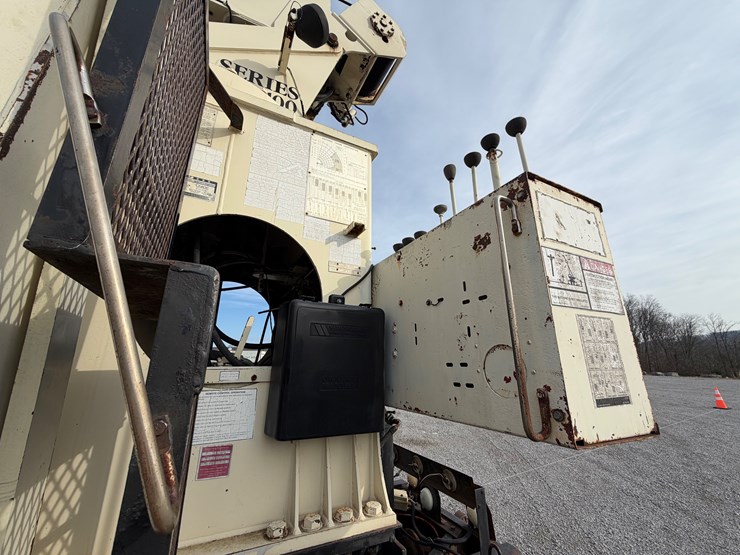 national-1100-image-8