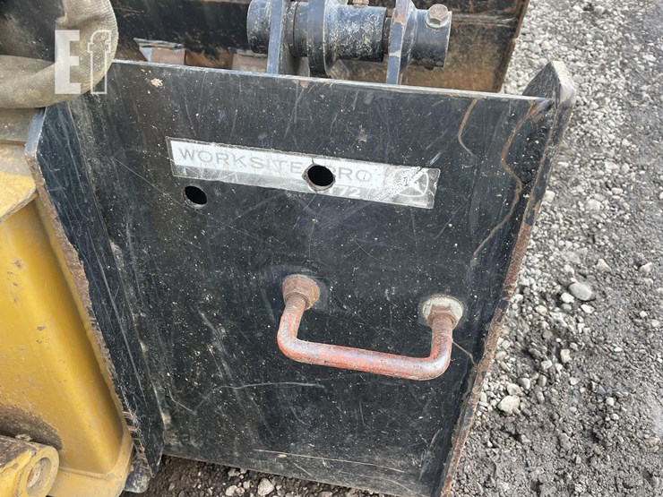 2006-deere-ct322-image-21