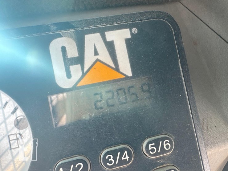 2019-caterpillar-226d-image-24