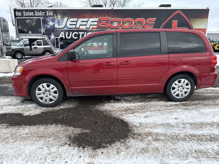 2014-dodge-caravan-image-2
