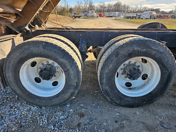 peterbilt-379-image-102