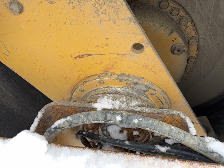 caterpillar-cs-563c-image-12