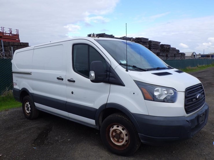 2015-ford-transit-image-2