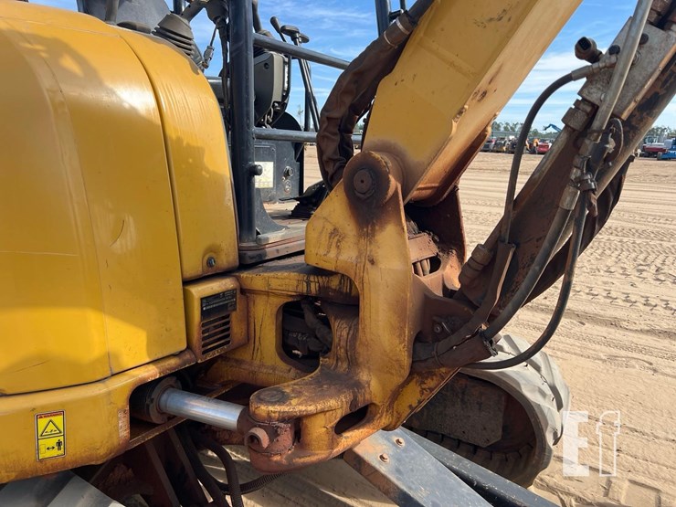 caterpillar-305e2-cr-image-27