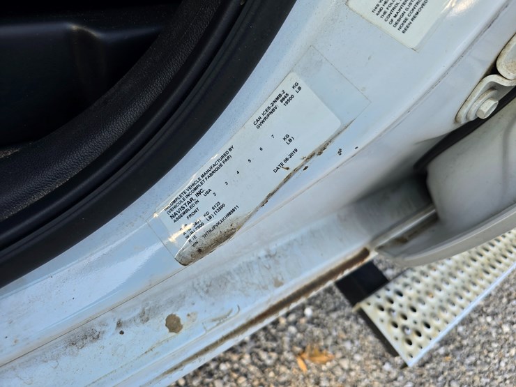 chevrolet-silverado-5500hd-image-63