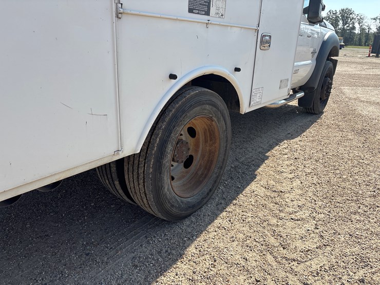 2015-ford-f550-image-8