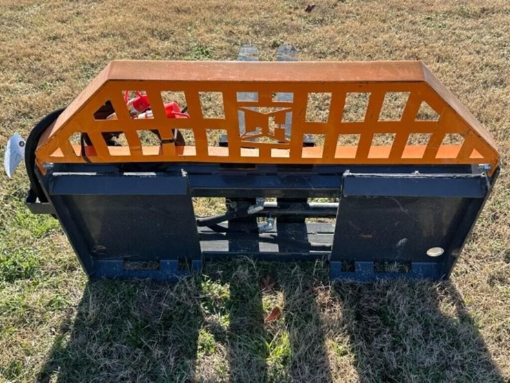 2025-wolverine-skid-steer-hydraulic-pallet-forks-image-2