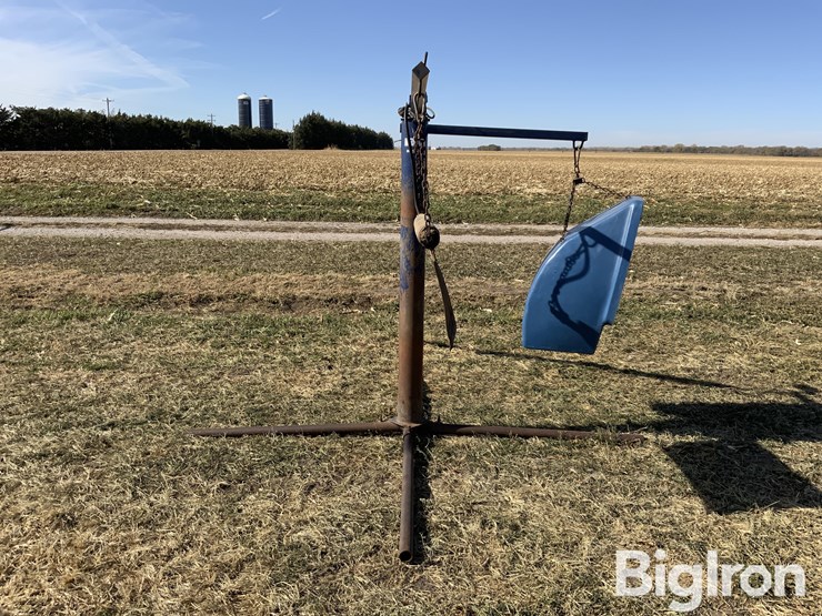 lewis-cattle-oiler-image-8