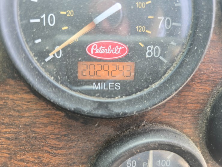 2003-peterbilt-320-image-52