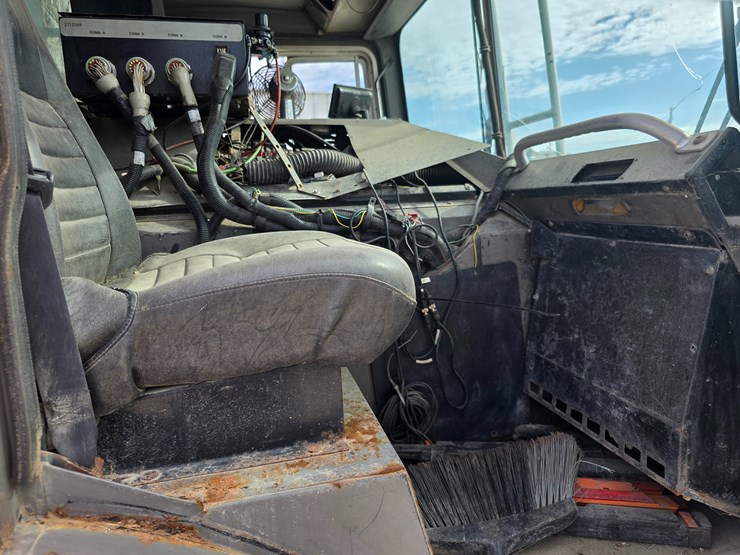 1996-mack-mr688s-image-67