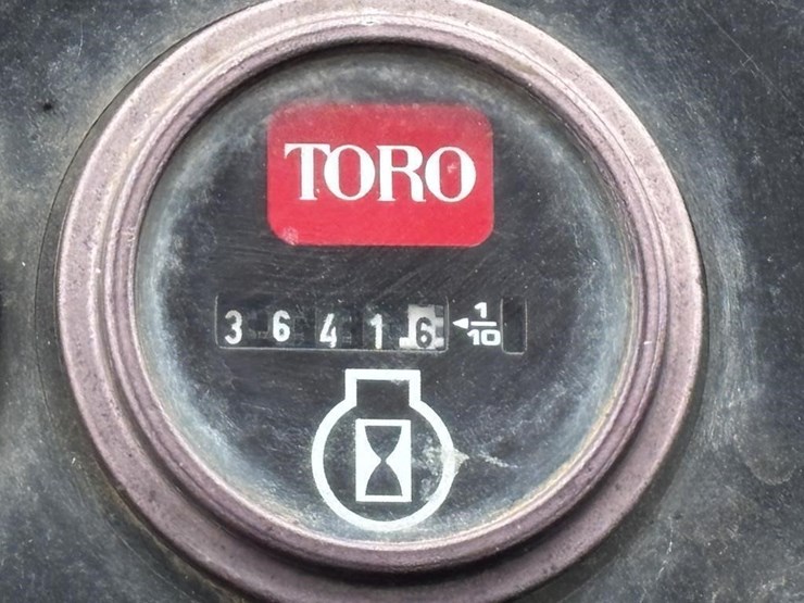 2009-toro-groundsmaster-328d-image-27